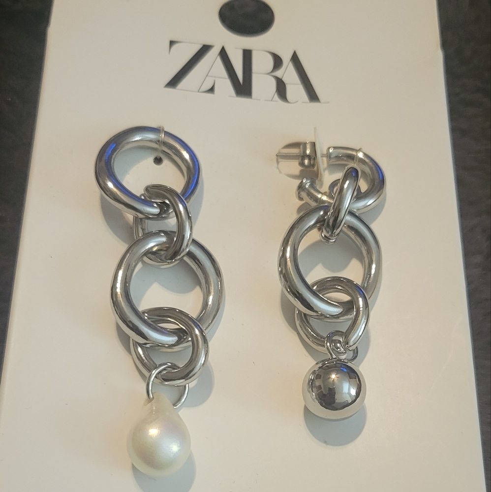 Silver Zara Earrings NWT
